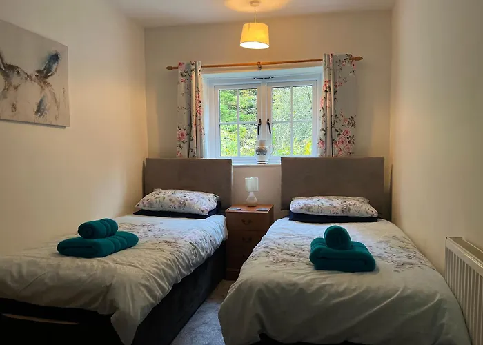 Forestry Cottage. Hot Tub, Open Fire, Dog Friendly