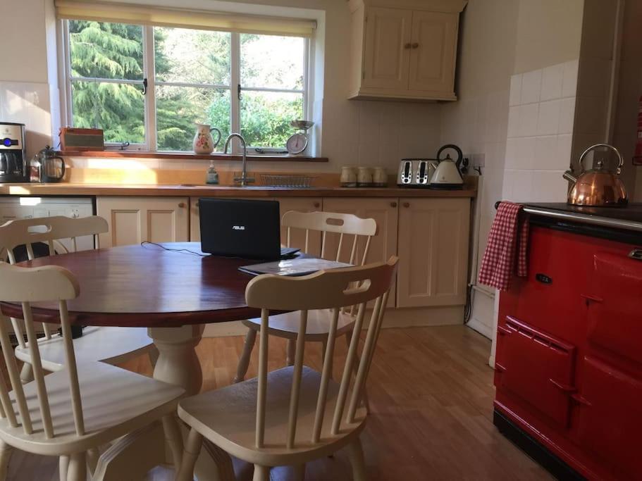 Forestry Cottage. Hot Tub, Open Fire, Dog Friendly Gaywood