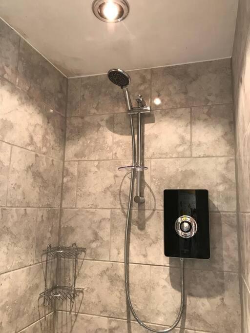 Holiday home Forestry Cottage. Hot Tub, Open Fire, Dog Friendly *