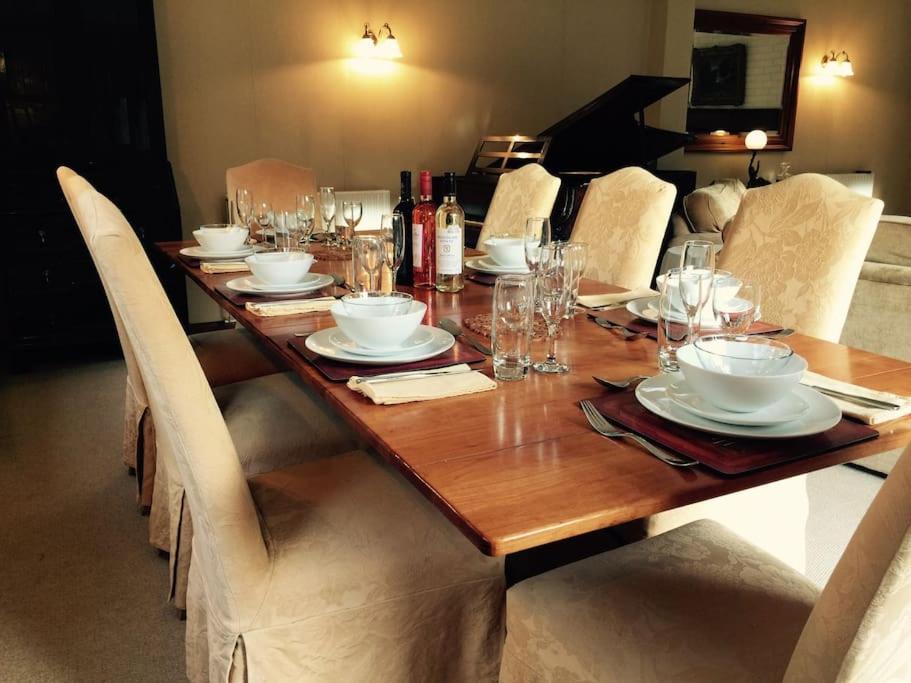 Forestry Cottage. Hot Tub, Open Fire, Dog Friendly Holiday home
