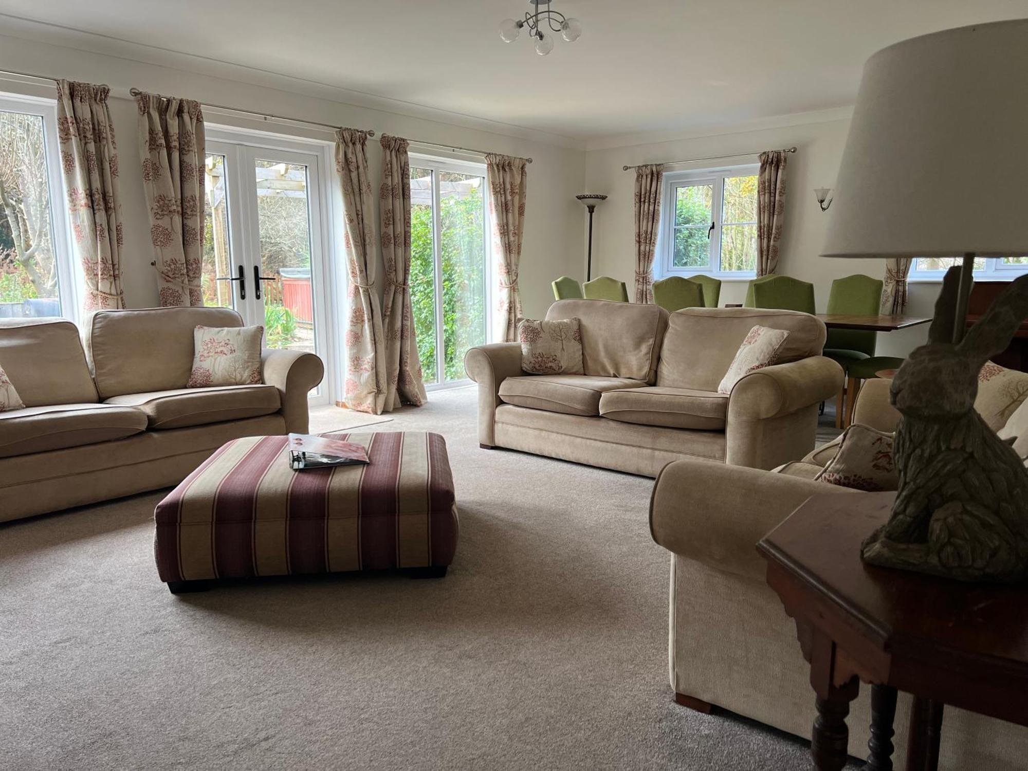 Forestry Cottage. Hot Tub, Open Fire, Dog Friendly Holiday home *